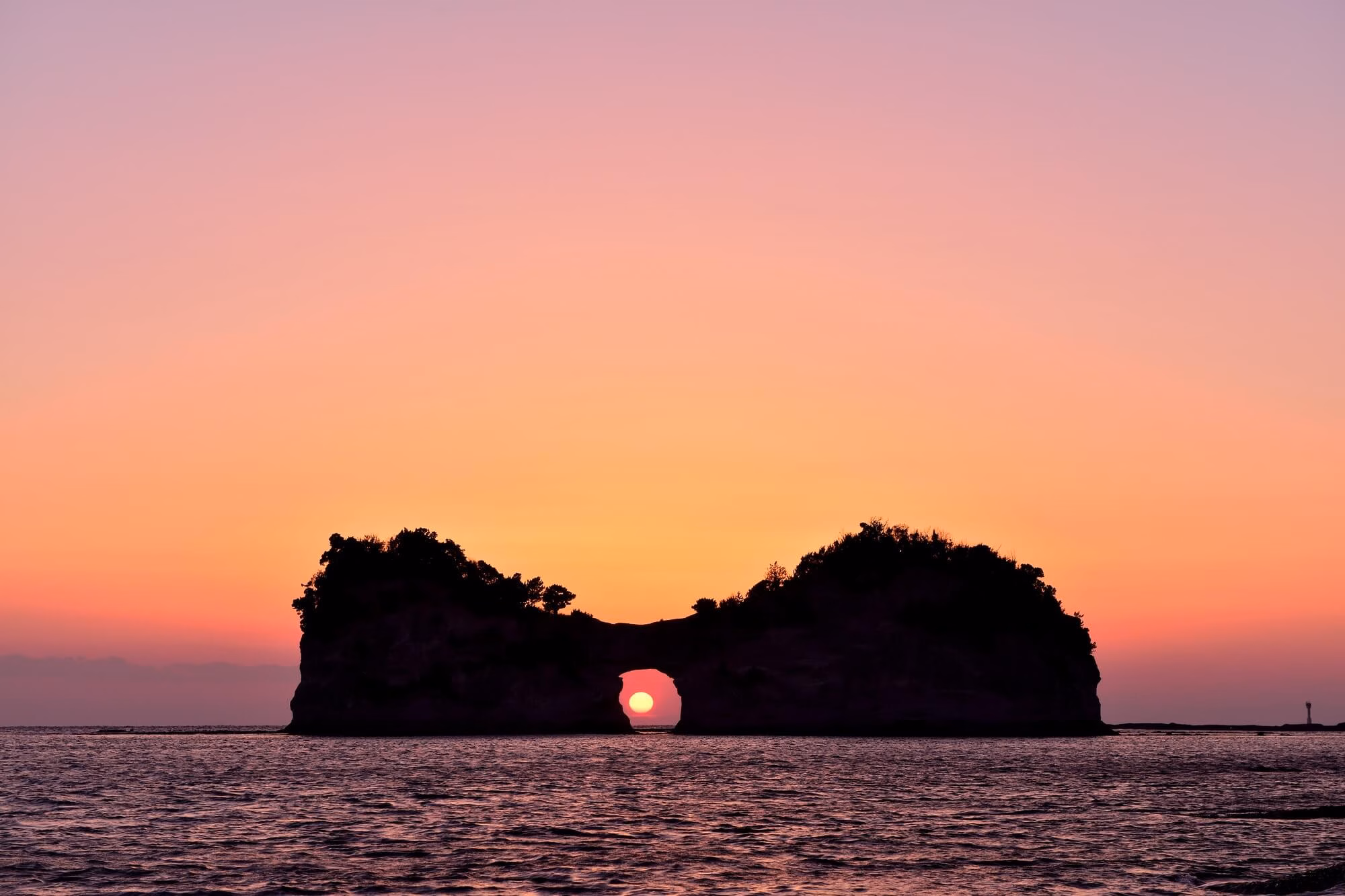 円月島